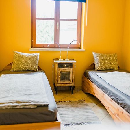 Tauglerei Appartement Enzian In Den Zauberbergen Sankt Koloman Exterior foto